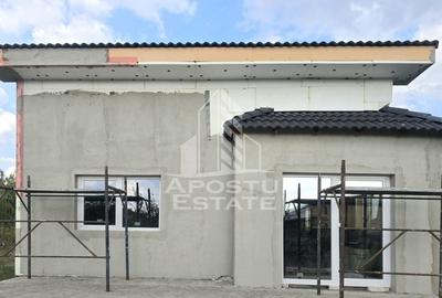Vila, la rosu, de vanzare, in Sofronea, jud. Arad. - 11