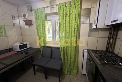 Apartament cu 4 camere decomandat în Moinești - 4