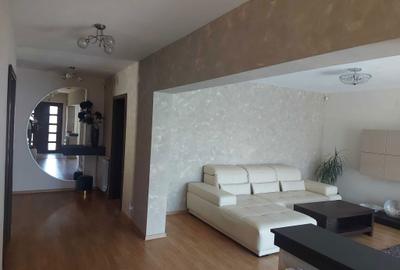 Casă cu 4 camere în Central - 2