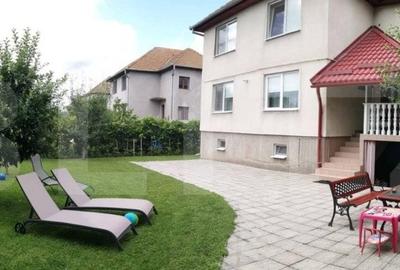 Casa cu 4 camere, 300mp, Ungheni - 1