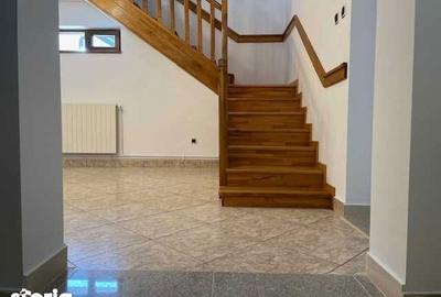 Casă cu 4 camere cu Teren 210 Mp în Rahova - 2