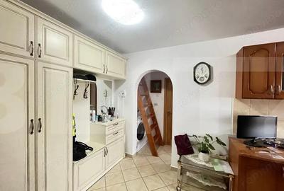 Apartament de 2 camere, etaj 4, zona Bucovina - 1