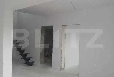 Casă cu Teren 400 Mp în Central - 15