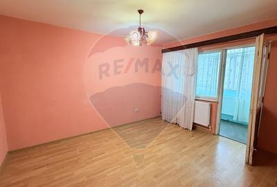 Apartament cu 3 camere decomandat în Micro 20 - 8