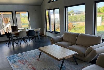 Casă cu 4 camere în Stupini - 3