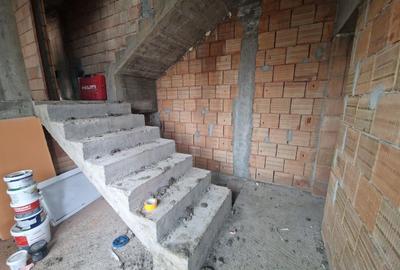 Duplex cu 5 camere cu Canalizare în Iris - 14