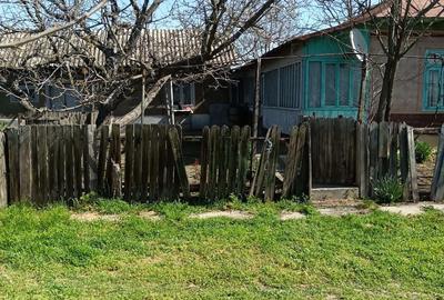 Casă cu 4 camere cu Teren 2988 Mp în Central