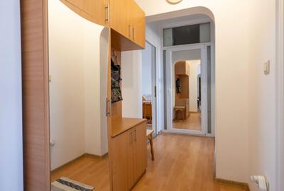 Apartament cu 3 camere decomandat în Nufărul - 7
