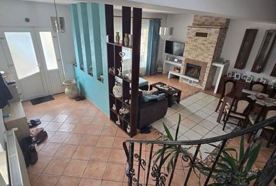 Casă cu 4 camere în Central - 3