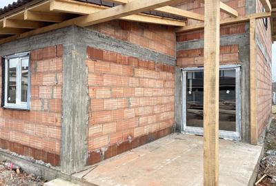 Duplex cu 4 camere cu Canalizare în Urseni - 9