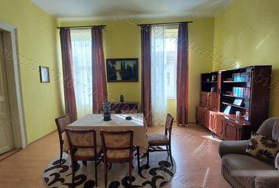 Casă cu 4 camere cu Teren 763 Mp în Central