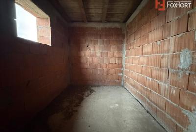 OPORTUNITATE - Casa individuala la rosu, teren de 851 mp in Peciu Nou - 16