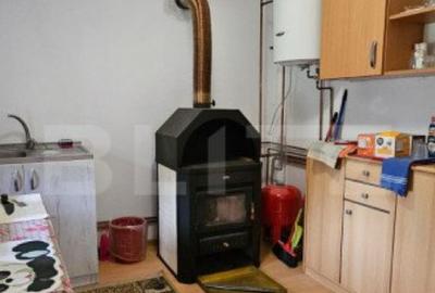 Casă cu 6 camere cu Teren 3000 Mp în Barcani - 8