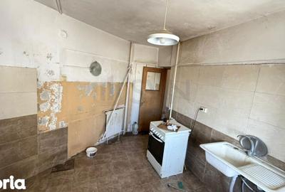 Apartament cu 3 camere decomandat în Crângași - 2