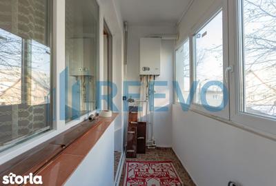 Apartament cu 3 camere semidecomandat, mobilat în Cornișa - 4