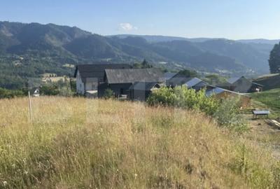 Teren de 1251 mp, în Central - 4