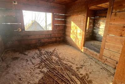 Casă cu 6 camere cu Teren 540 Mp în Săcel - 2