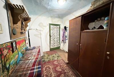 Casă individuală cu 4 camere cu Canalizare în Pitoi - 11