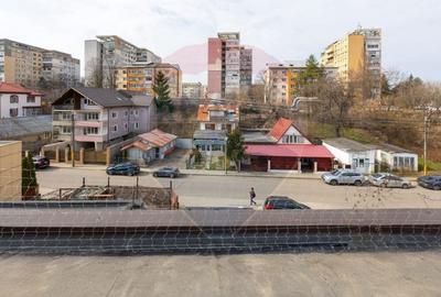 Apartament cu 3 camere decomandat în Alecu Russo - 25