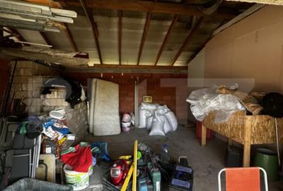 Casă cu 4 camere cu Teren 3018 Mp în Vest