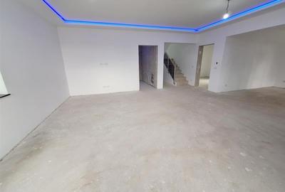 Casa noua P+M ,in Hemeius, aproape de Primarie, 413 mp  teren - 38