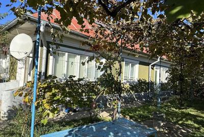 Casa / Vila cu 3 camere de vanzare Piatra Soimului - 1