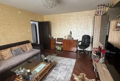 Apartament 3 camere, decomandat, Zona Inel 2 - 2