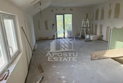 Casă cu 4 camere cu Teren 2878 Mp în Suștra - 2