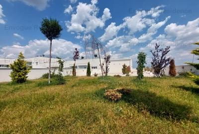 Penthouse cu 3 camere decomandat, mobilat în Militari