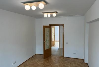Calea Victoriei, stradal, bloc 1980, renovat, pretabil locuit/birouri - 2