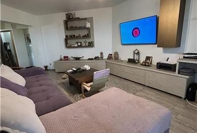 Apartament 3 camere, 2 bai, vedere trilaterala extraordiana, zona Trezorerie - G - 3