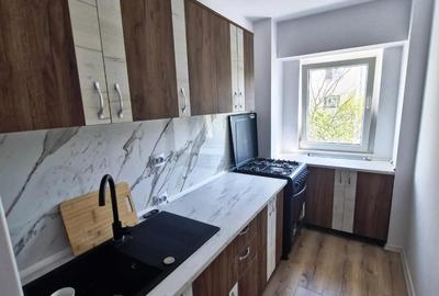 Garsonieră decomandată în Titan - 6