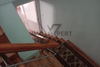 Oferim spre vanzare 2 case individuale intr-o curte generoasa, Mihai Viteazu! - 11