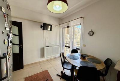 Apartament 3 camere decomandat - etajul 2 - loc de parcare - geam la baie - 3