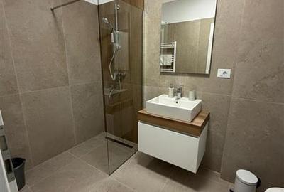 Apartament cu 2 camere decomandat în Tractorul - 7