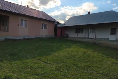 Casă cu 4 camere în Bâcu - 1