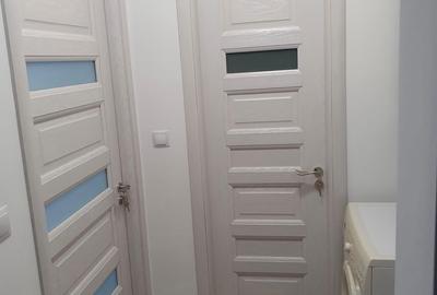 Apartament cu 2 camere decomandat în Micro 3 - 7