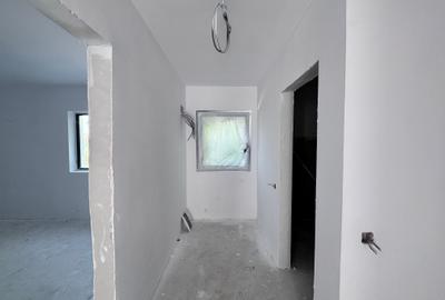 Casa P+1+M. 7 camere. Pozitie stradala - 15