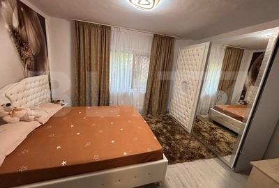 Apartament de vanzare cu 3 camere, 77 mp, zona Micro3 - 6