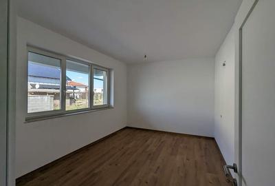 GRADINA 50 mp. Aproape de Zone2 si Mega Image. Decomandat. - 7