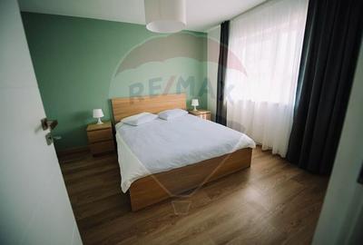 Apartament cu 2 camere decomandat în Podgoria