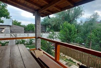 Casă cu 6 camere cu Teren 560 Mp în Central