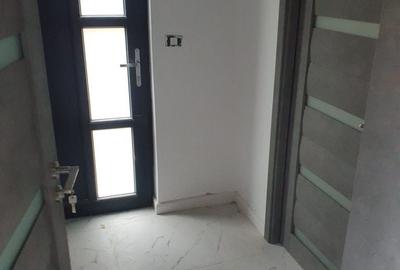 Casă cu Teren 1000 Mp în Mănăstirea Cașin - 14