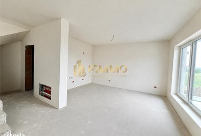 Casă cu 4 camere în Ipotești