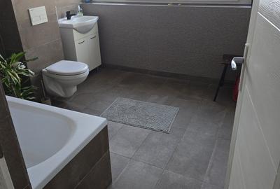 Casă cu 4 camere în Exterior Vest - 3