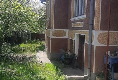 Casă cu 8 camere cu Teren 2000 Mp în Băla - 2
