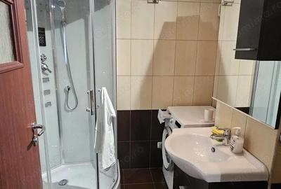 Apartament cu 2 camere decomandat în Eroii Revoluției