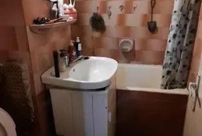 Apartament 3 camere decomandat confort 1 Zona Sagului Turist - 1