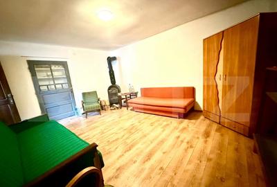 Casă cu 3 camere cu Canalizare în Central - 2