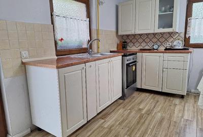 Casă cu 2 camere cu Teren 100 Mp în Central - 3